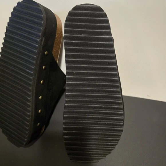 JUSTFAB Black Platform Sandals Slip On Flat Shoes Casual Summer Vacay Size 9 - Picture 12 of 14